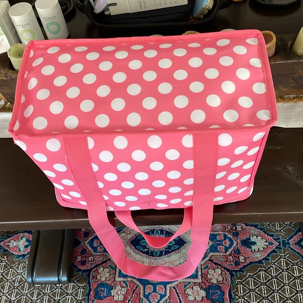 ⭐️HOST PICK🌟Gorgeous Kate Spade Pink and White Insulated Cooler Bag NWT - Picture 7 of 9